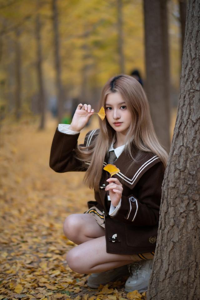 全屏美女壁纸每日更新